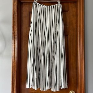 Like New Umgee Long Skirt